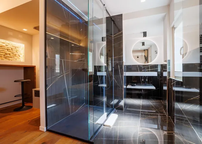 1823 Πανσιόν Κιότζα