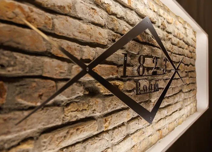 1823 Πανσιόν 3*